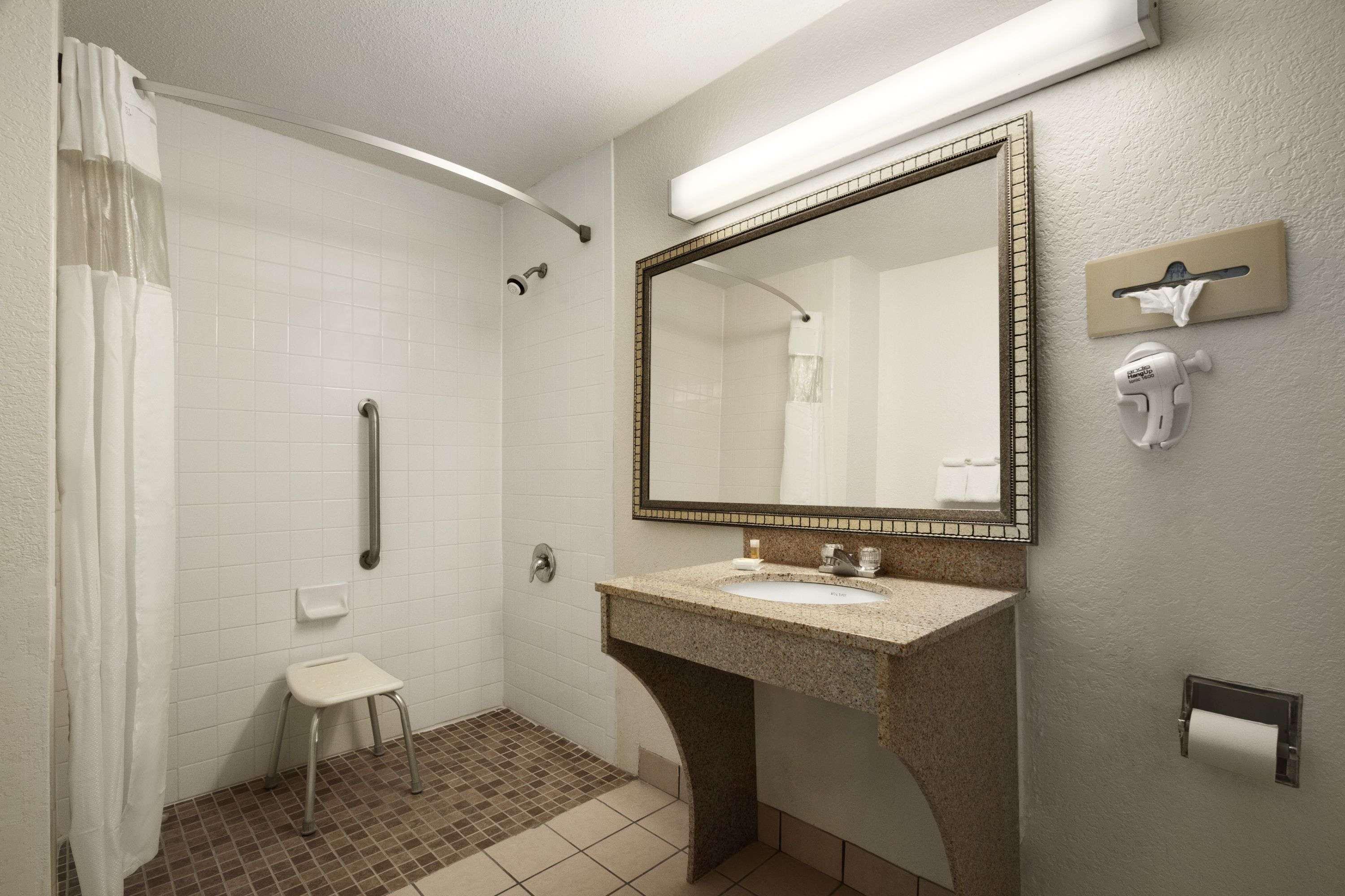 Days Inn By Wyndham Port Royal/Near Parris Island Exterior photo