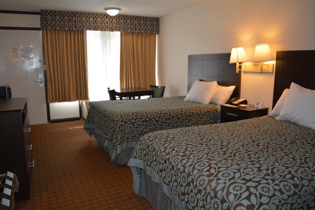 Days Inn By Wyndham Port Royal/Near Parris Island Exterior photo